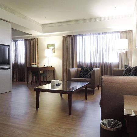 Check Inn Taipei Neihu Exterior photo